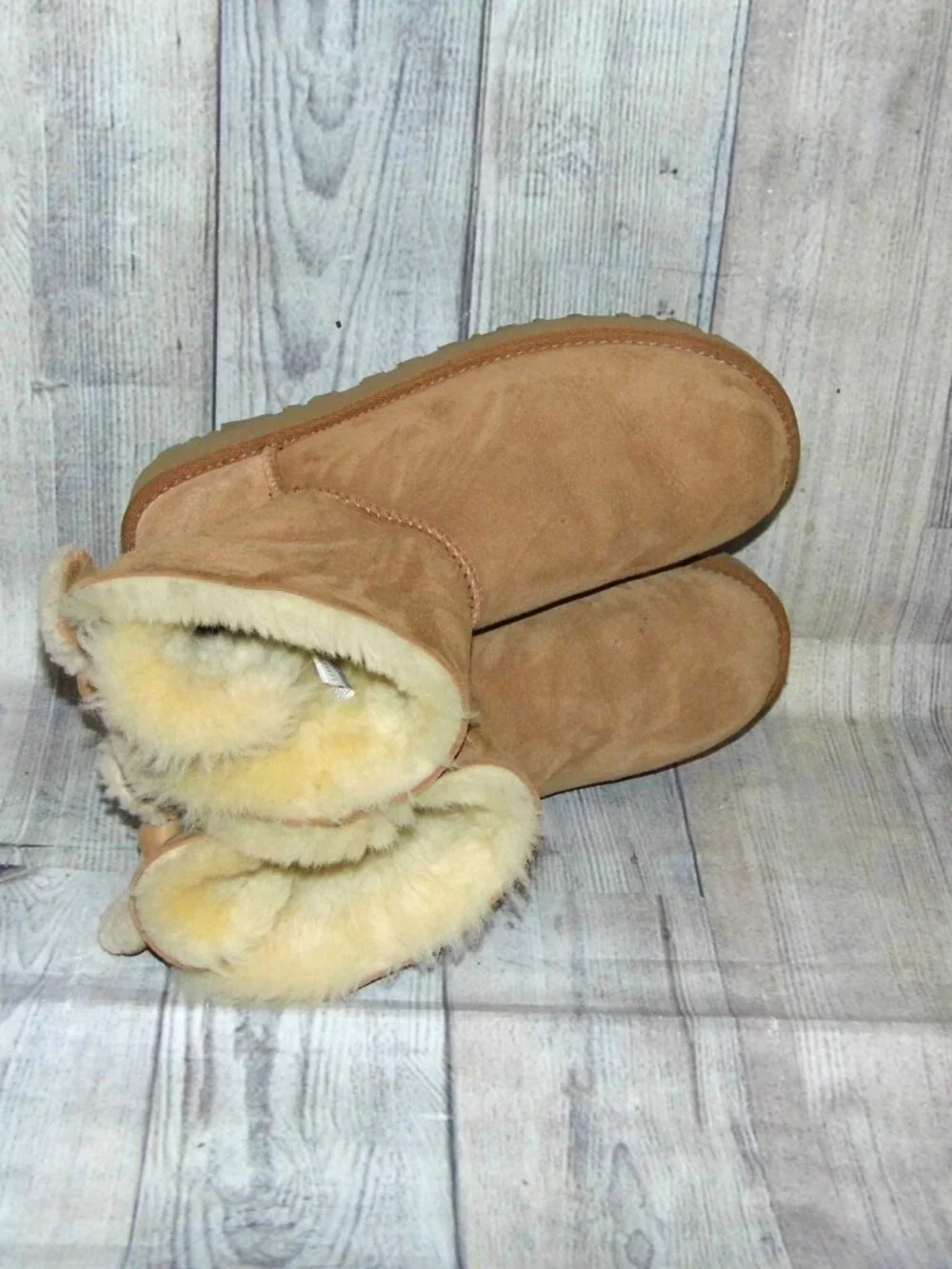 UGG Arielle Bow Chestnut Suede/Sheepskin Boots Womens Size 8